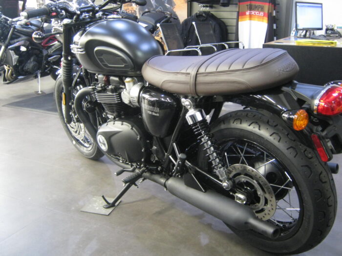 2023 Triumph Bonneville T120 Black - Image 5