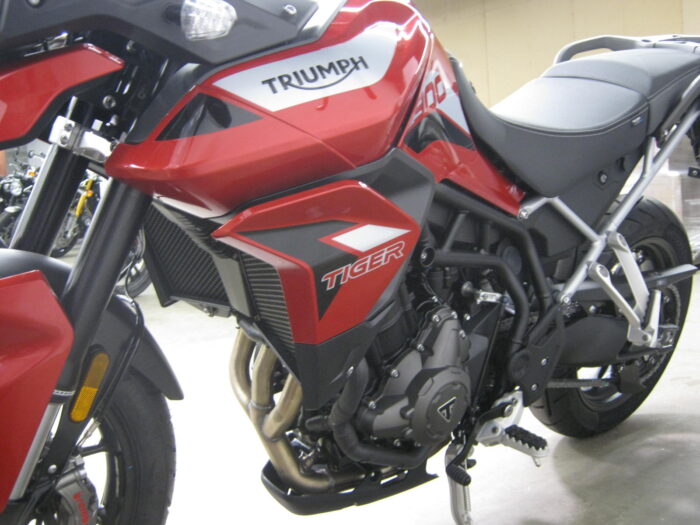 front left side view of a 2022 Triumph Tiger 900 GT LOW