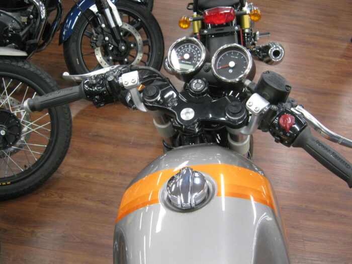 Tank View of 2024 Royal Enfield Continental GT 650 Apex Grey