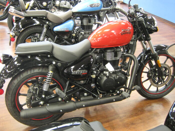 2022-royal-enfield-meteour-red-annapolis