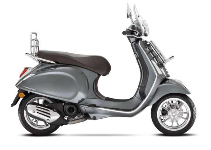 2022 vespa primavera touring 50cc model in grigio