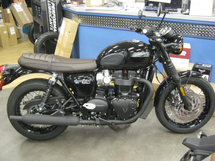 2025 Triumph Bonneville T120 Black