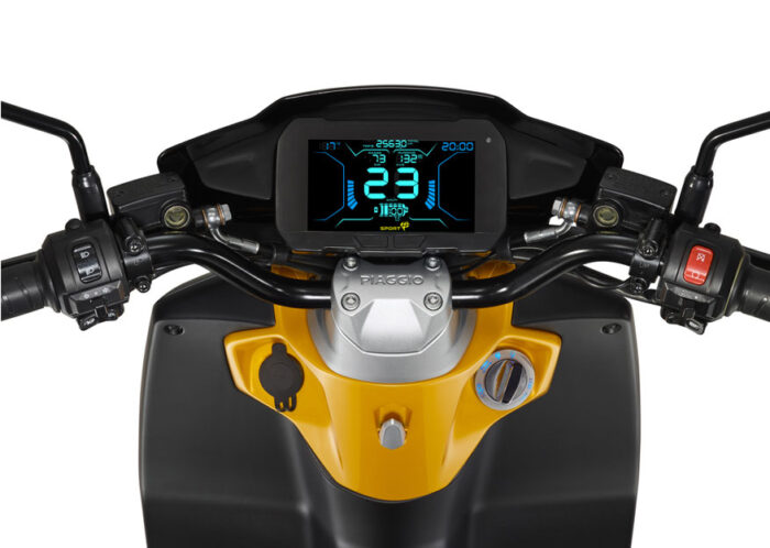 2023 Piaggio 1 Dash in night mode