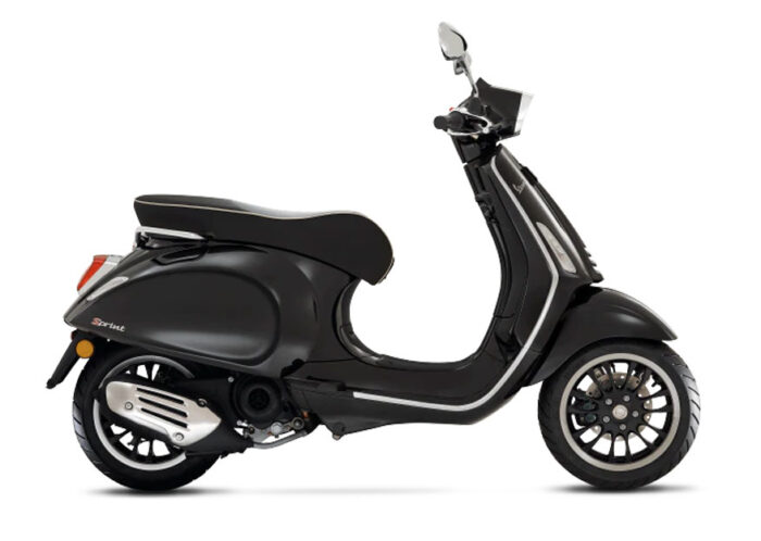 Stock Photo of 2023 Vespa Sprint 50 in Nero Deciso