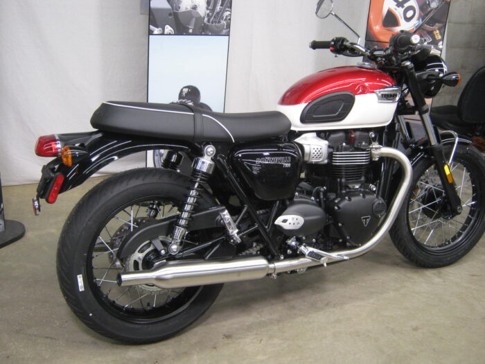 2024 Triumph Bonneville T100 - Image 3