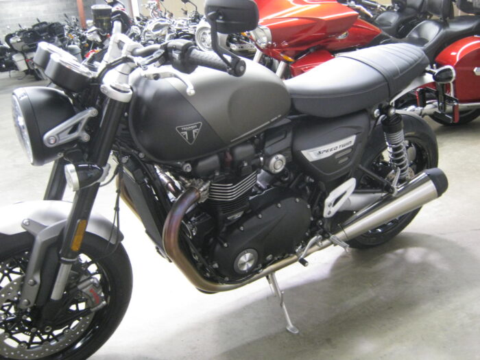 2024 Triumph Speed Twin 1200 - Image 6