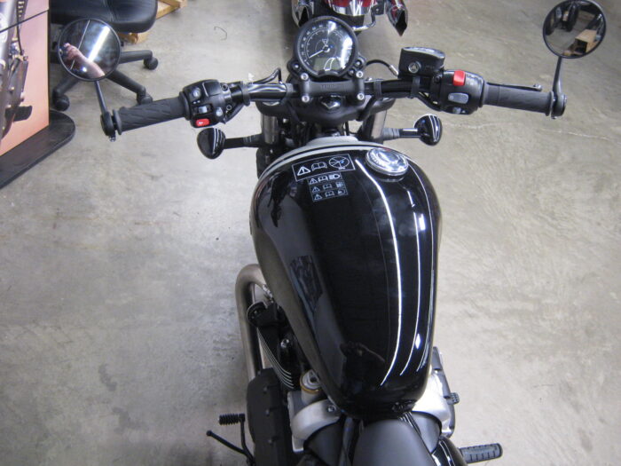 2024 Triumph Bobber in Jet Black and Ash Grey at Chesapeake Cycles