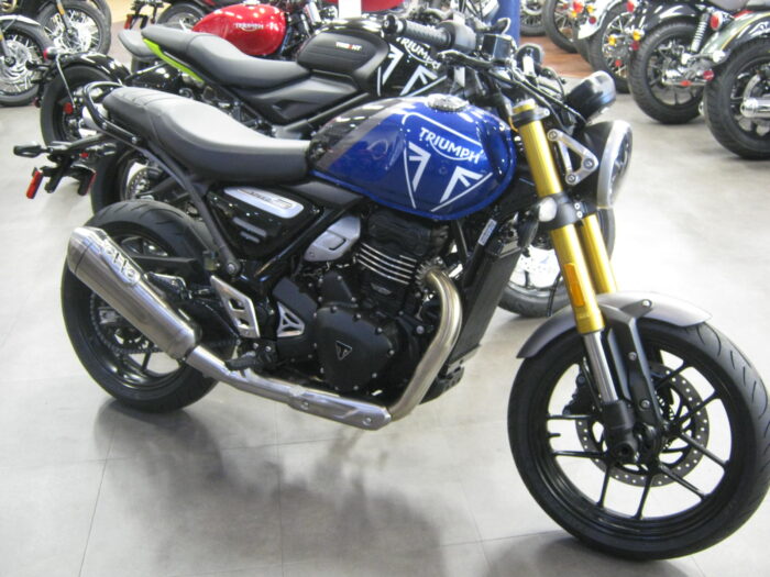 2024 Triumph Speed 400 - Image 2