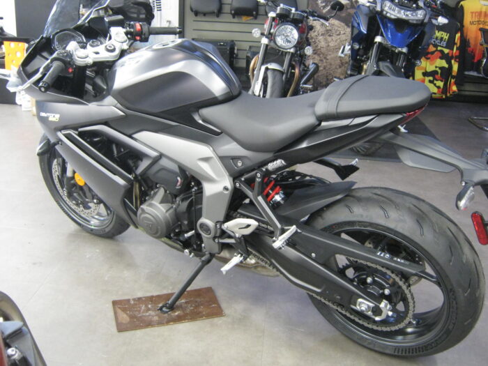 2025 Triumph Daytona 660 - Image 12