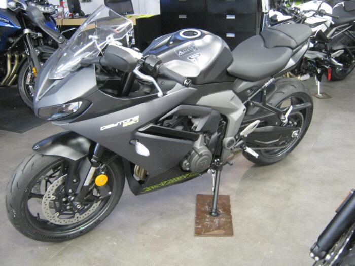 2025 Triumph Daytona 660 - Image 13