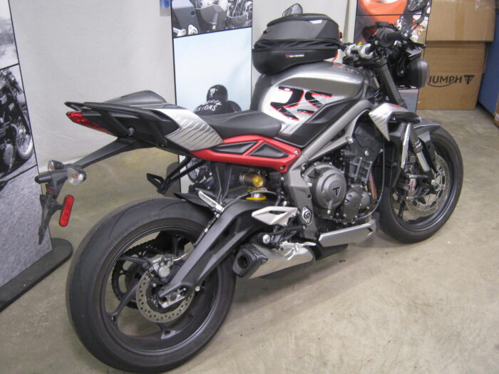 Pre-Owned 2022 Triumph Street Triple RS - Image 3