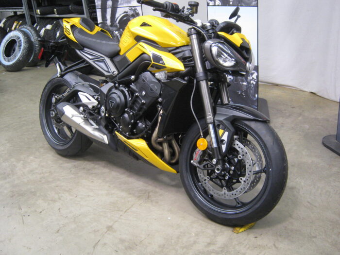 2025 Triumph Street Triple 765 RS - Image 3