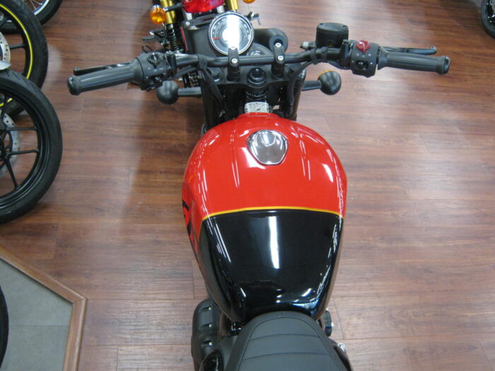 tank view of 2024 Royal Enfield Hunter 350 in Rebel Red