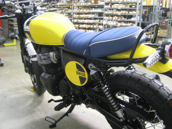 2025 Royal Enfield Bear 650 - Image 6