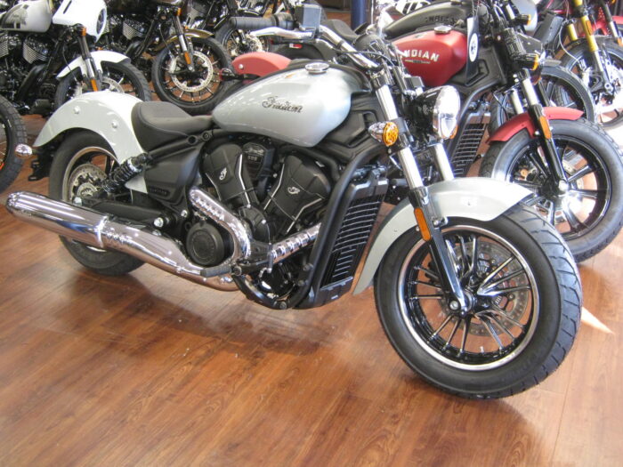 2025 Indian Scout 60 Classic Limited - Image 5