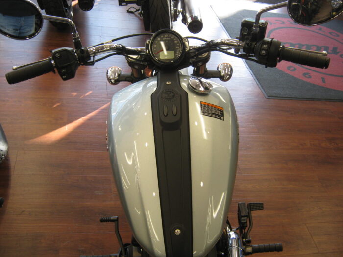 2025 Indian Scout 60 Classic Limited - Image 3