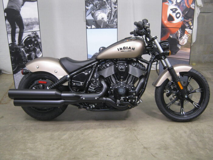 2024 Indian Chief Dark Horse ICON